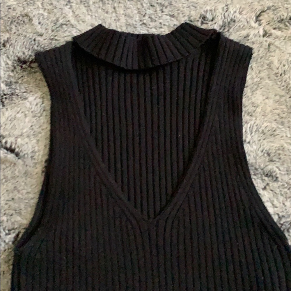 Black Tank Ribbed Sweater - Picture 4 of 4